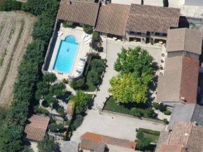 Hotels in Saint-Saturnin-Lès-Avignon